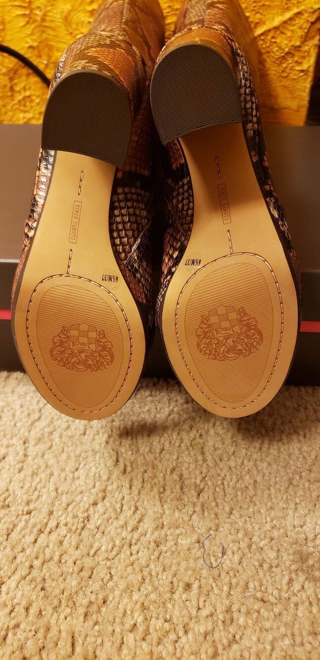 NIB Vince Camuto Jestinal python print Leather Platform Boot 6.5M New - Picture 3 of 8